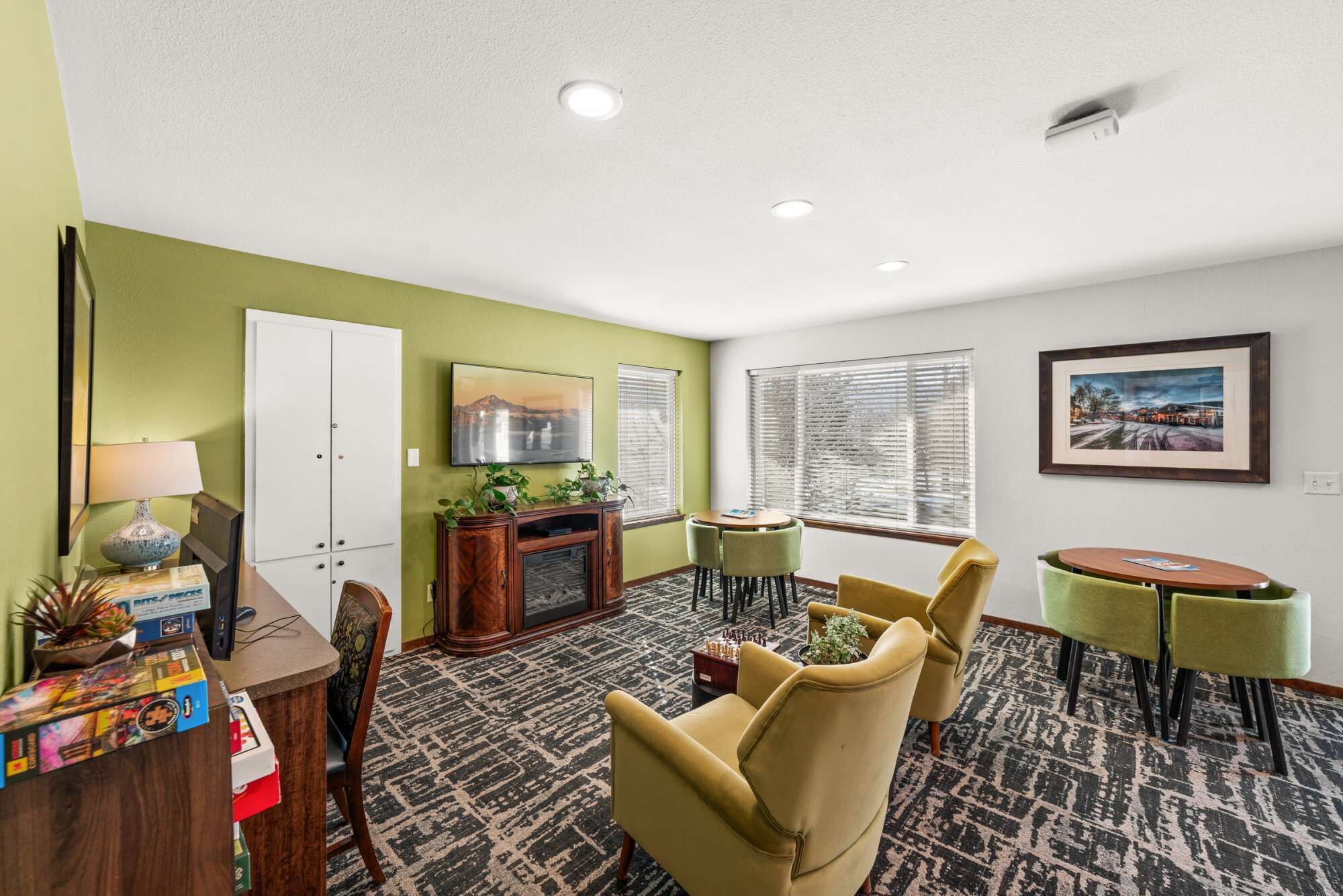 1 Mi To Leavenworth: 2br Retreat W/ Pool & Hot Tub - Leavenworth, WA