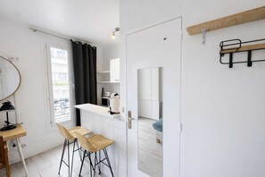 Interior - Jolie studio 25m2 bien equipe 2P - Paris 20 (Paris)