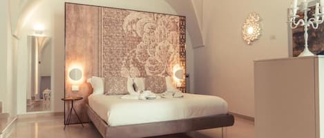 Junior Double Room, 1 Queen Bed, Non Smoking, City View