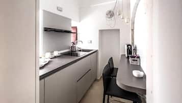 Junior Double Room, Balcony, City View | Private kitchen