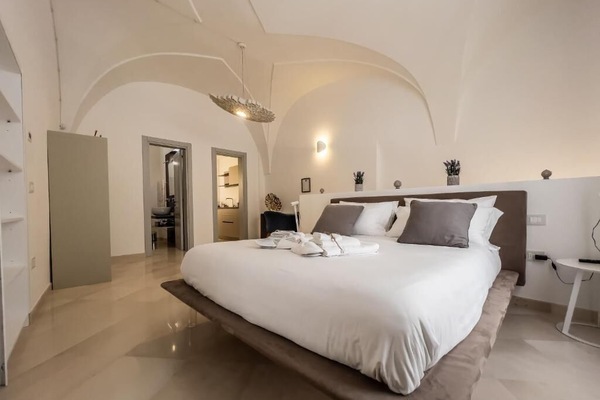 Doppia Junior, 1 letto queen, non fumatori, vista città | Wi-Fi gratuito