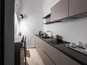 Junior Double Room, 1 Queen Bed, Non Smoking, City View | Private kitchen - DOMUS SAN GIOVANNI (Locorotondo)