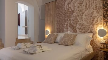 Junior Double Room, Balcony, City View