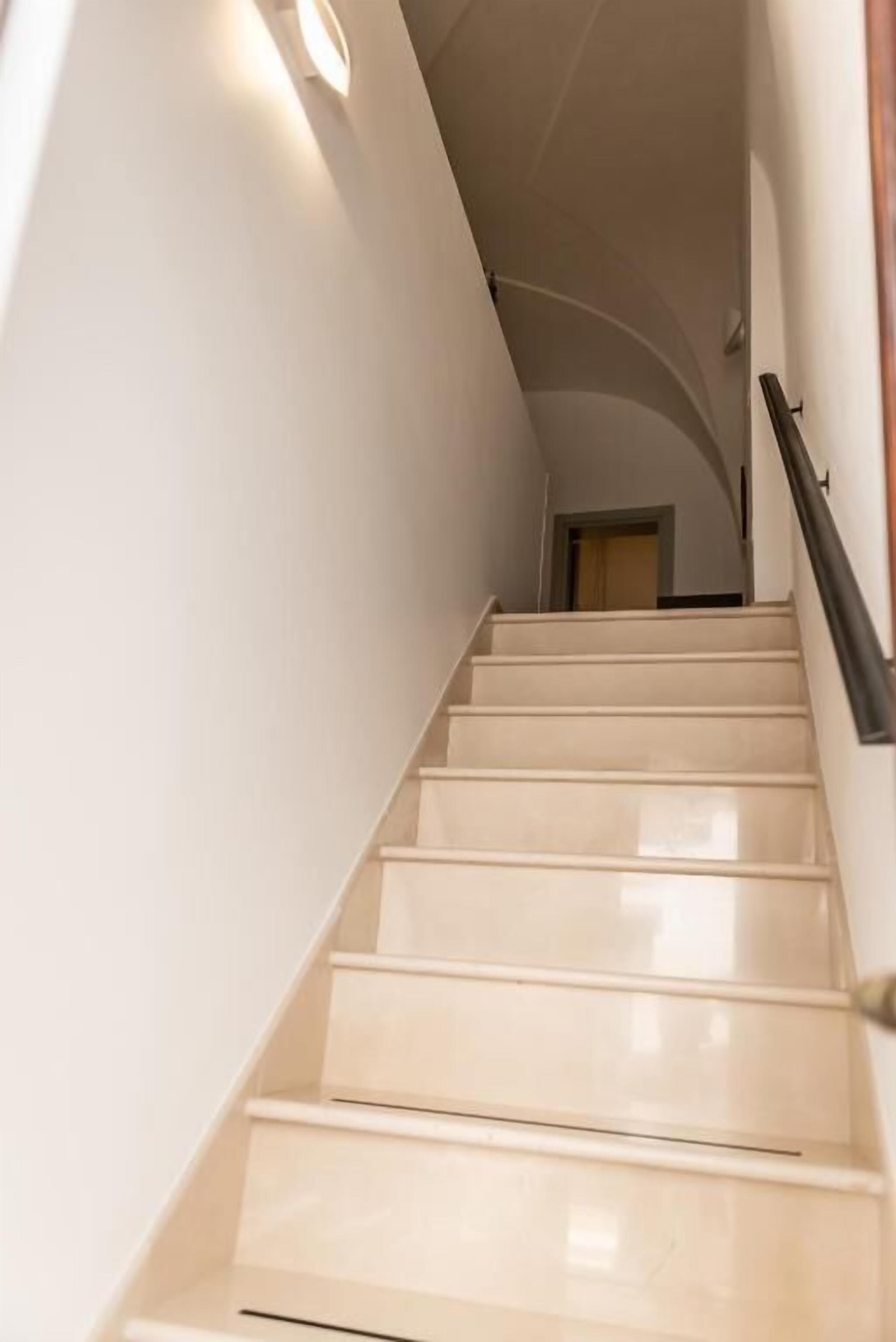 Junior Double Room, 1 Queen Bed, Non Smoking, City View | Interior