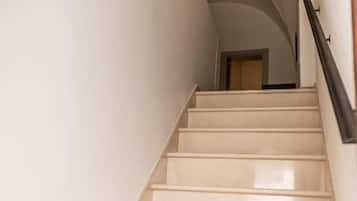 Junior Double Room, 1 Queen Bed, Non Smoking, City View | Interior