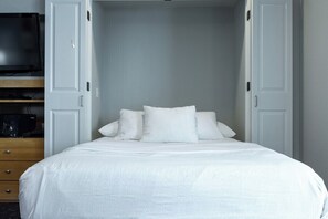 4 bedrooms, WiFi, bed sheets