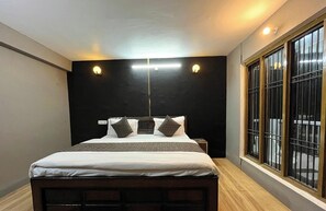 Double Room - Hotel The Mountain Pine Nainital (Nainital)