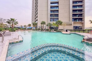 Pool - Tranquil 1Bedroom Living in Aykon Tower (Dubai)