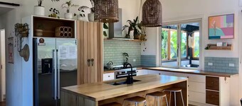 The tropical farm rural acre with a tropical feel sprawling views 5 mins to town