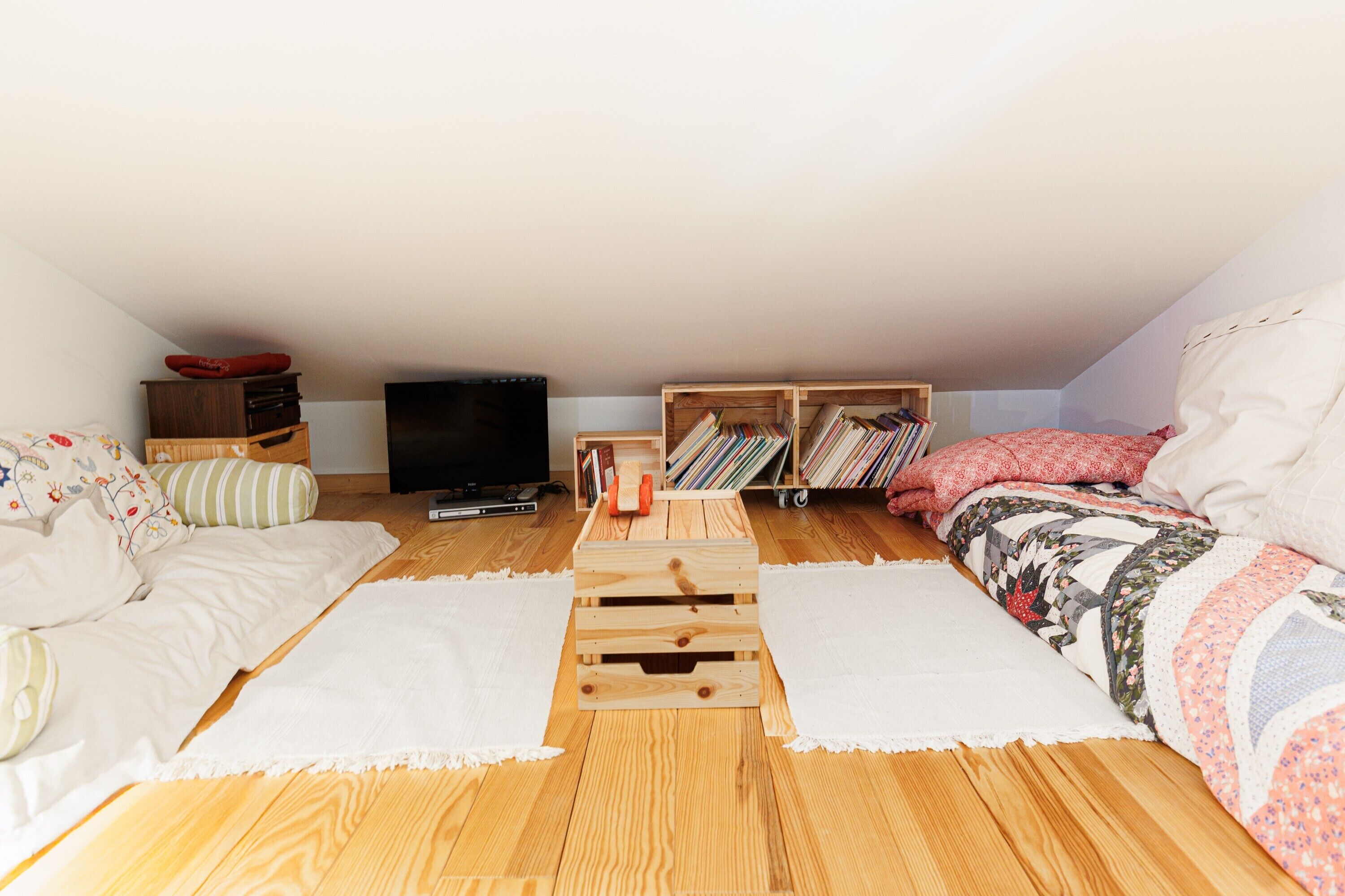 3 chambres, fer et planche à repasser, Wi-Fi, draps fournis