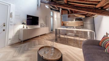 Appartamento Superior, balcone, vista cortile | Area soggiorno