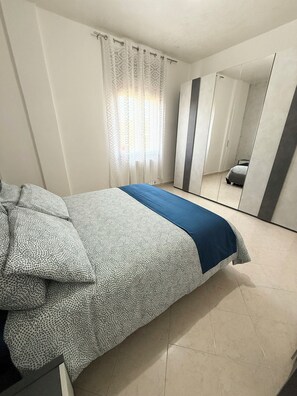 3 bedrooms, iron/ironing board, WiFi, bed sheets - Stabia Apartment (Angri)