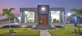 ELIVAAS 阿瑪塔斯四臥室隱居地附游泳池
