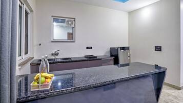 Villa – deluxe, terrasse, hageutsikt | Innvendig