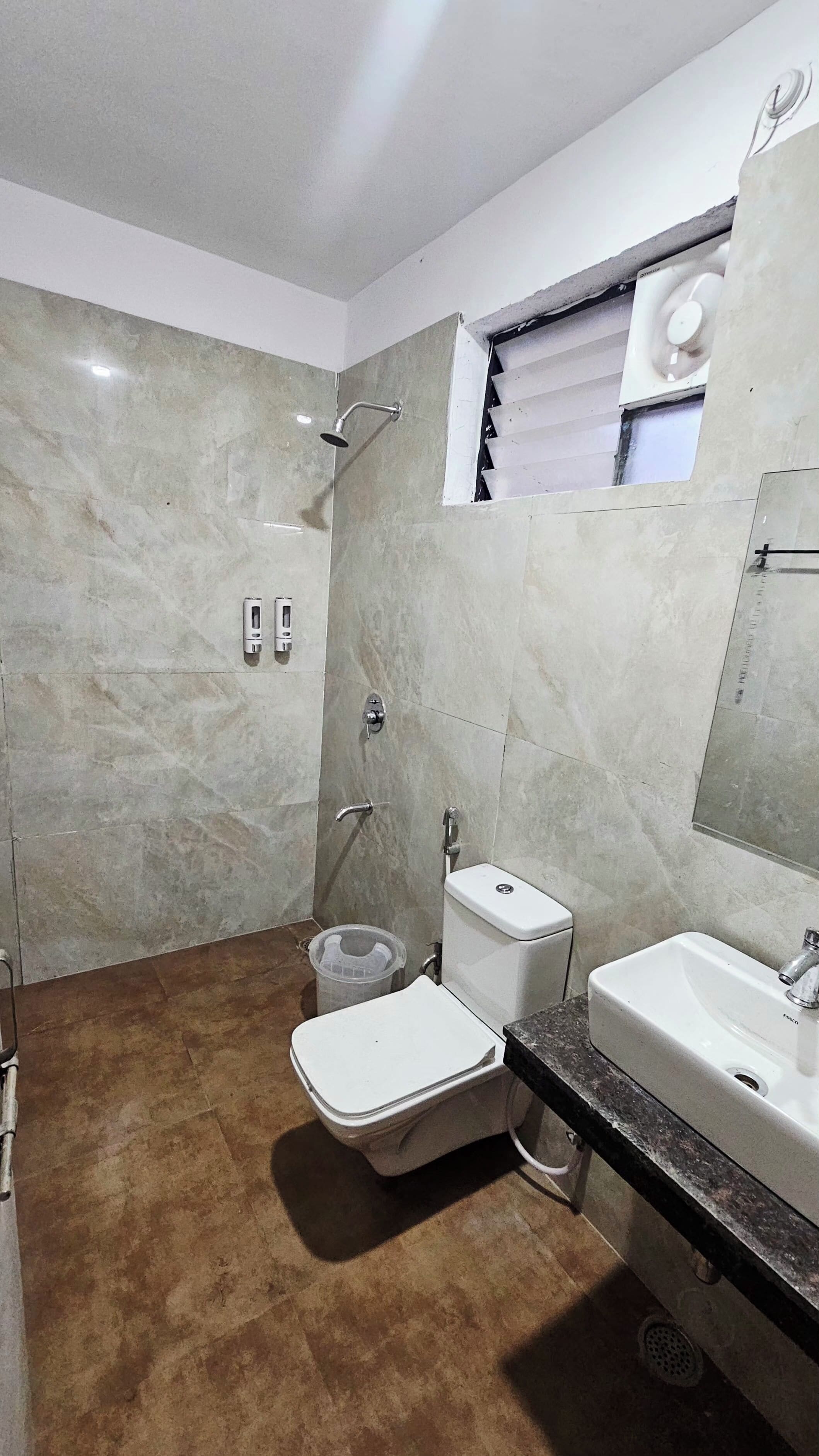 Phòng đôi Deluxe, quang cảnh sân vườn | Phòng tắm | Khăn tắm 