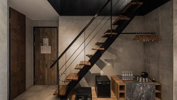 Duplex Family Room-Single*5 | Interior