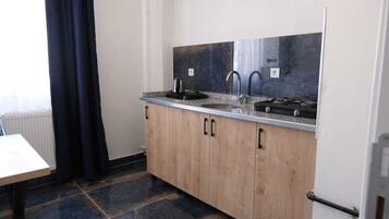 Family Quadruple Room, Balcony, City View | Private kitchen