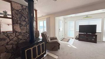 Condo, Multiple Beds, Patio (Ozark Get-Away) | Living area