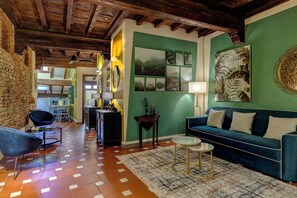 Apartment | Living area - Agnese Apartment by Mamo Florence (Florence)