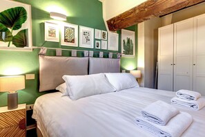 Apartamento | Tabla de planchar con plancha, cunas (de pago), wifi gratis