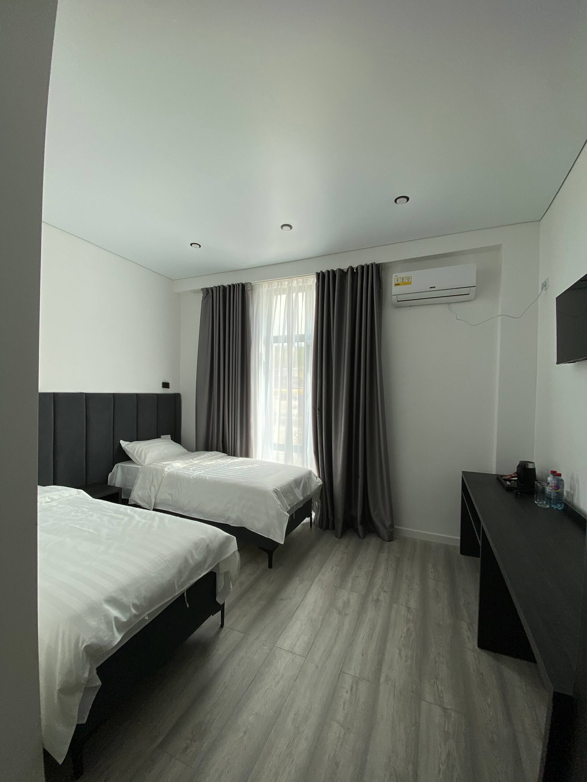 Basic Twin Room, Mountain View