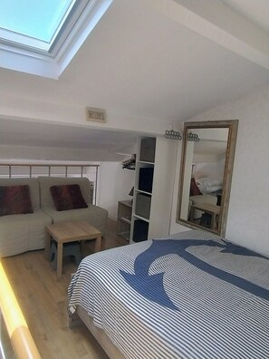 Iron/ironing board - Les jardins de st Vincent le Grau d'Agde T2 not overlooked seasonal rental (GRAU D,AGDE)