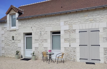 Exterior. Large gite for up to 8 people, close to Beauval and the Loire castles