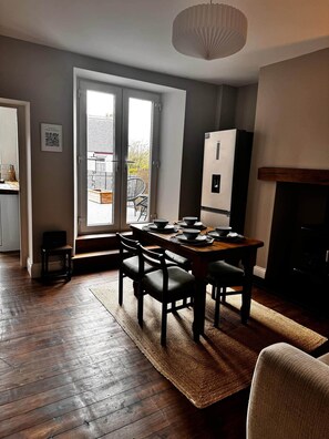 Dining - Cosy Buxton Terraced House (Buxton)