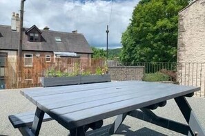 Outdoor dining - Cosy Buxton Terraced House (Buxton)