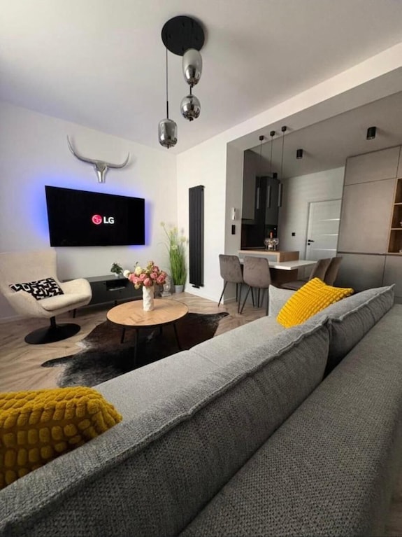 Modern 3br Lux Apartment With Balcony &Free Parking/ Premium Comfort &Design/ - Slovensko