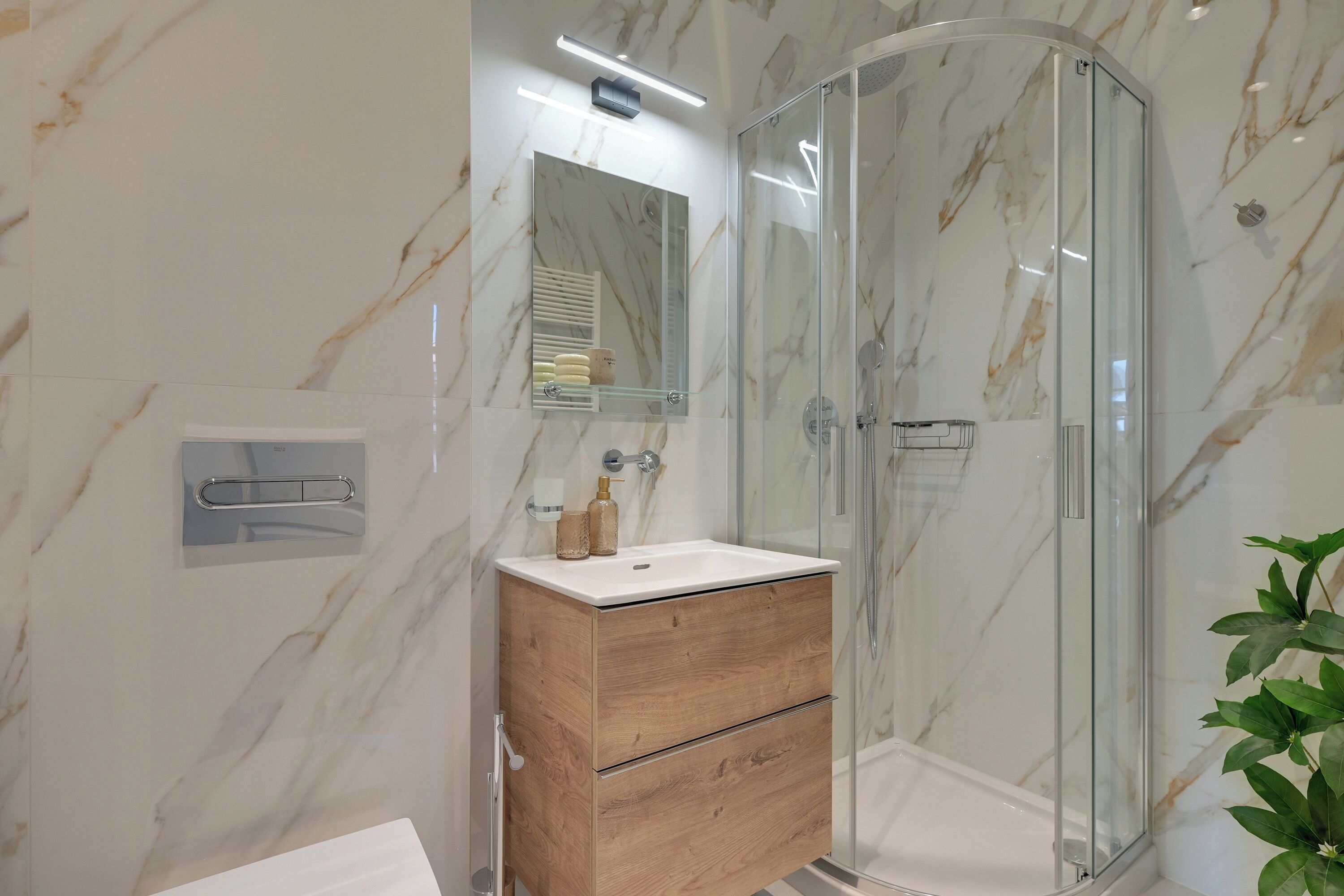 Superior Apartment, 2 Bedrooms | Bathroom