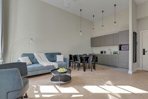 Deluxe Apartment, 1 Bedroom | Blackout curtains, free WiFi, bed sheets - Budynek Dyrekcji by Browar Hevelius (Gdańsk)