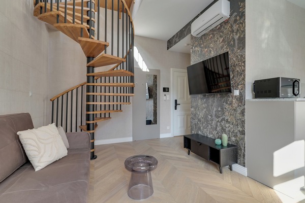 Superior Loft, 1 Bedroom | Blackout drapes, free WiFi, bed sheets