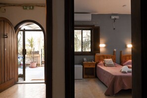ห้องสแตนดาร์ด, หลายห้องนอน (Sefranda Guesthouse Ensuite Room 2) | 1 ห้องนอน, เตาร ีด/โต๊ะรีดผ้า, Wi-Fi ฟรี, ผ้าปูที่นอน