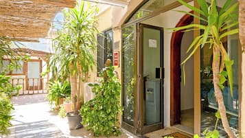 Standard Room, 1 Bedroom, Microwave (Sefranda Near St.Julian's Ensuite) | Exterior detail