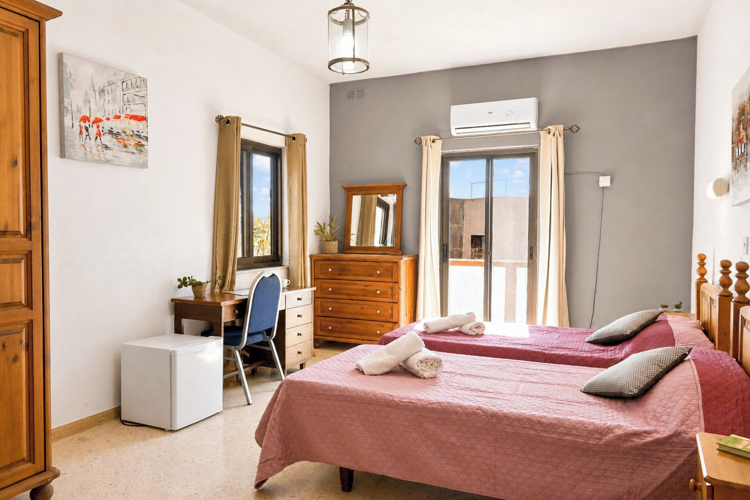 Standardzimmer, 1 Schlafzimmer, Balkon (Sefranda Near St.Julian's Ensuite) | 1 Schlafzimmer, WLAN