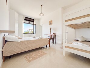 Room - Family Room with Private Bathroom and Sea View (Gonnesa)