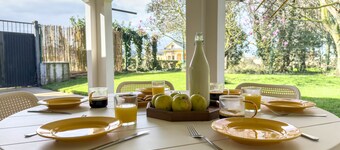 Cintha: House for 8 next to Luarca Golf Course