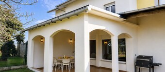 Cintha: House for 8 next to Luarca Golf Course