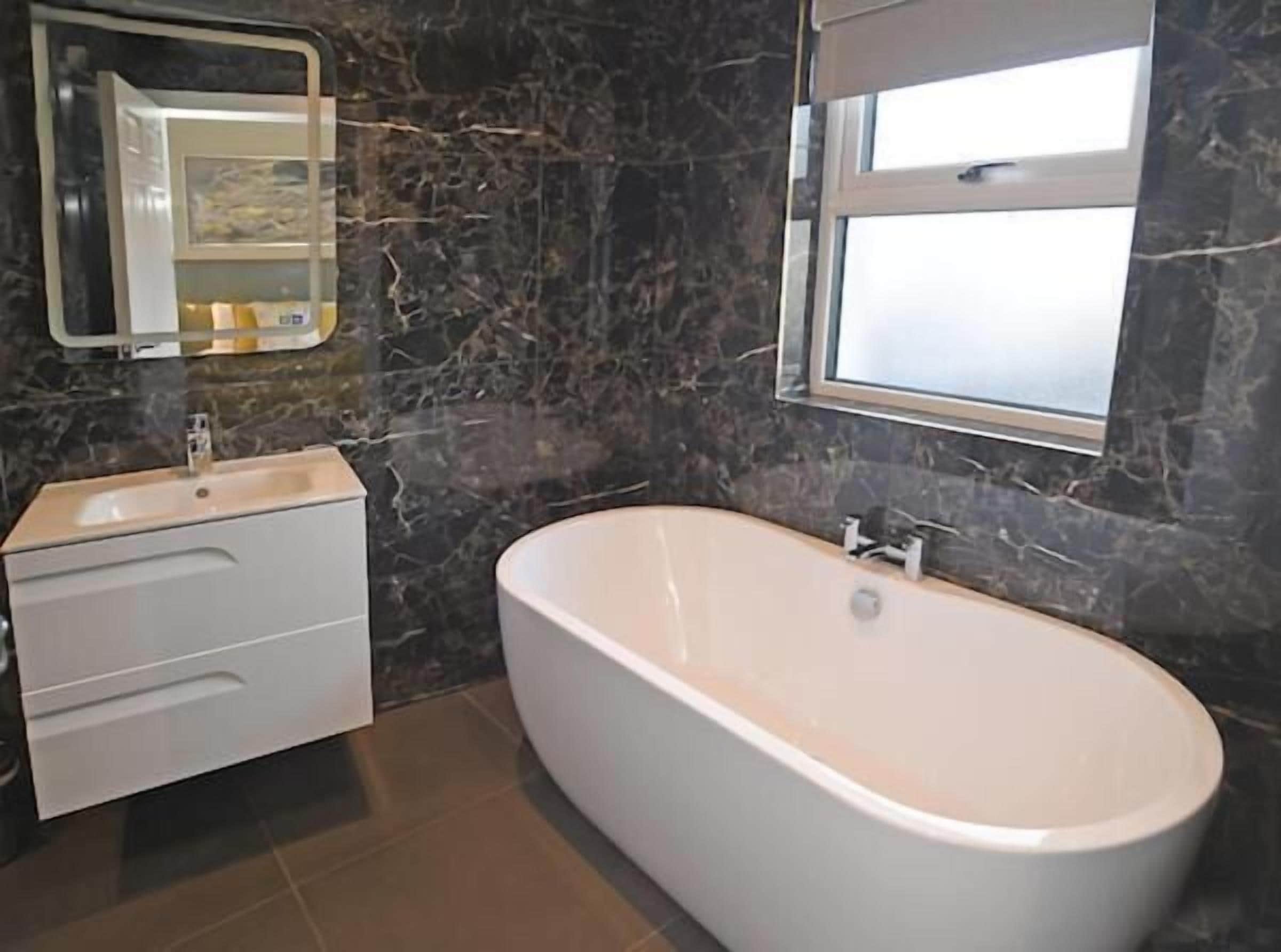 Deluxe Double Room | Bathroom