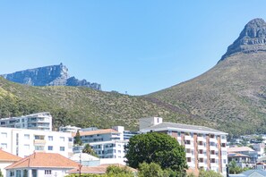 Exterior - Coastal Heights with Mountain Views (Cape Town)