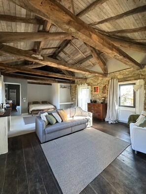 디럭스 스위트, 마당 전망