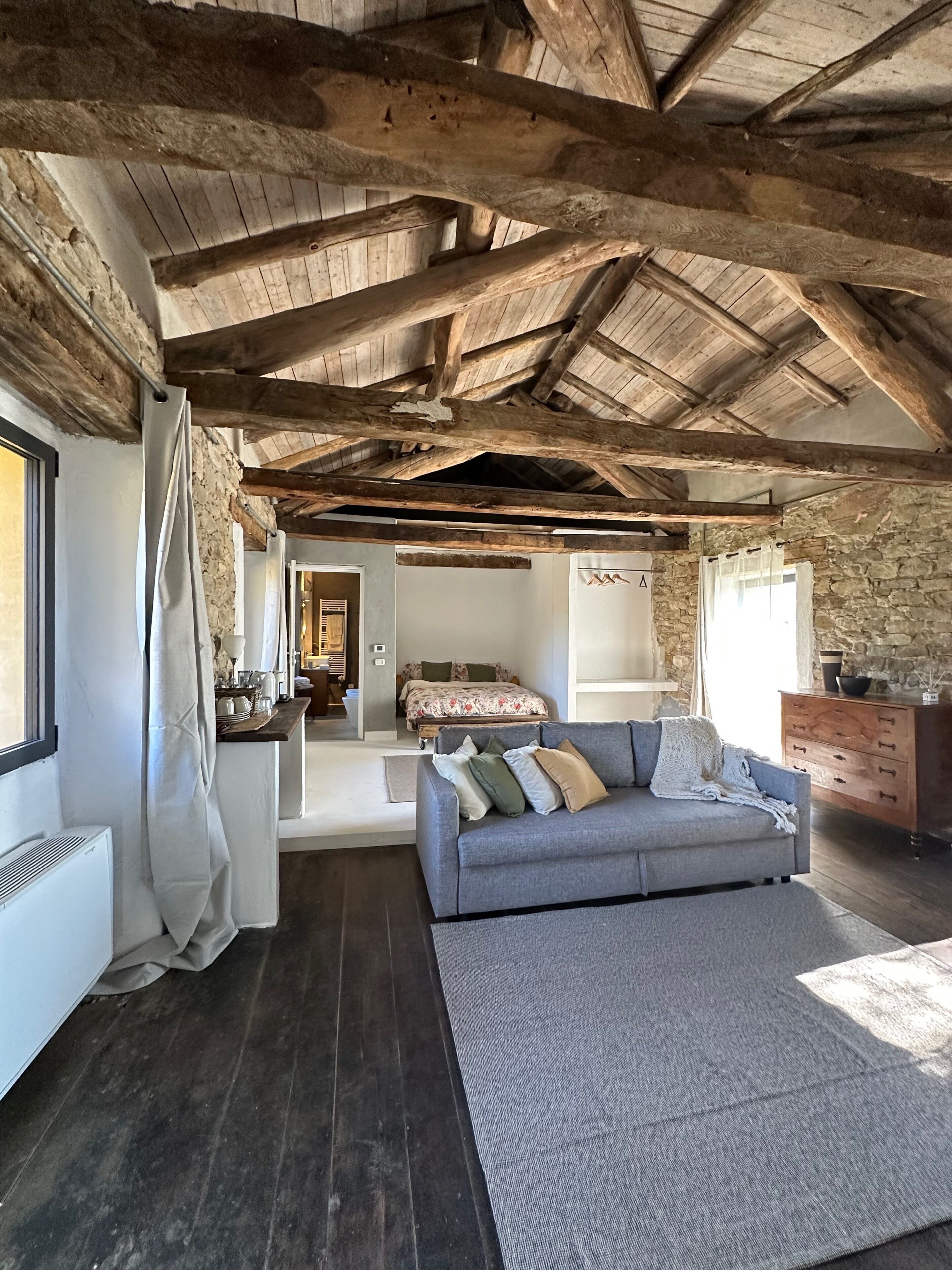 Suite Deluxe, vue cour intérieure | Coin séjour