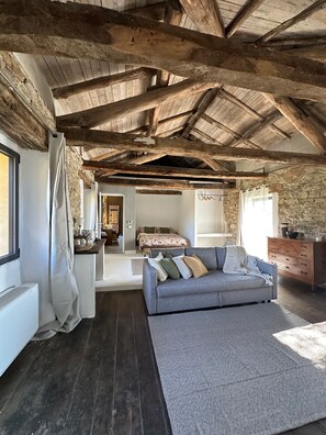 Living area - CA JURZOT (Gorzegno)