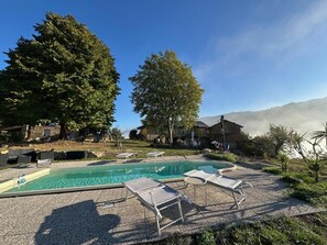Seasonal outdoor pool, sun loungers - CA JURZOT (Gorzegno)