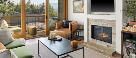 Smart TV, fireplace, offices, computer monitors