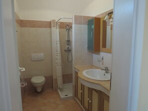 Shower - Holiday Home 'Casa '719'' with Private Terrace and Private Garden (Lido Marini)