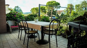 Perhehuone | Ulkoruokailutilat