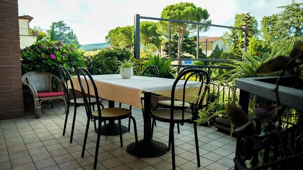 Chambre Familiale | Restauration extérieure
