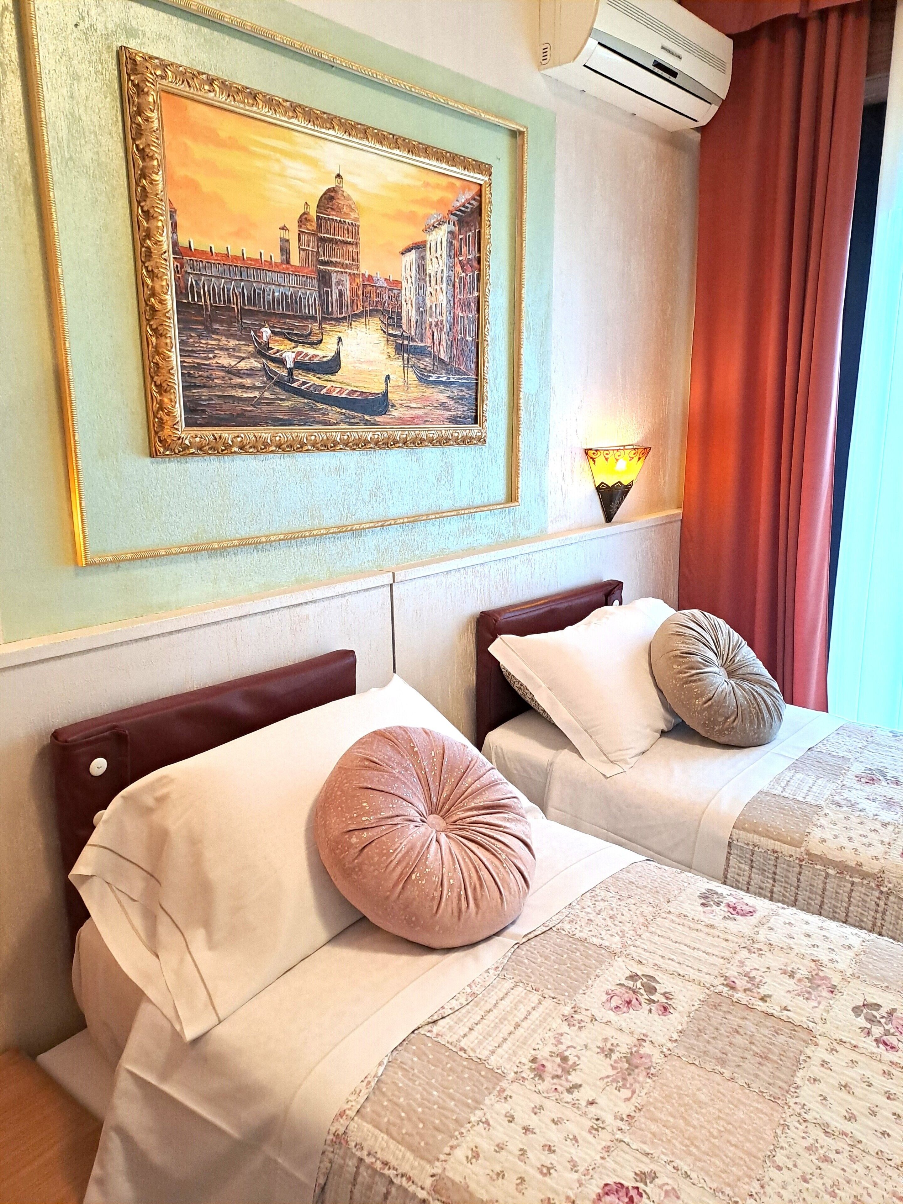 Kolmen hengen economy-huone (2 adults + 1 child)